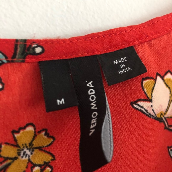 Red floral print wrap dress - Picture 6 of 7